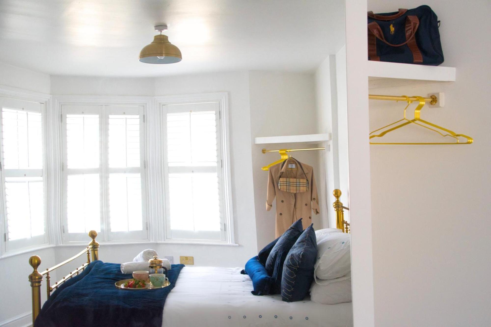 Modern Town Centre Flat - Free Shared Parking, King Size Bed, 5 Minutes Walk To Beach 伯恩茅斯 外观 照片