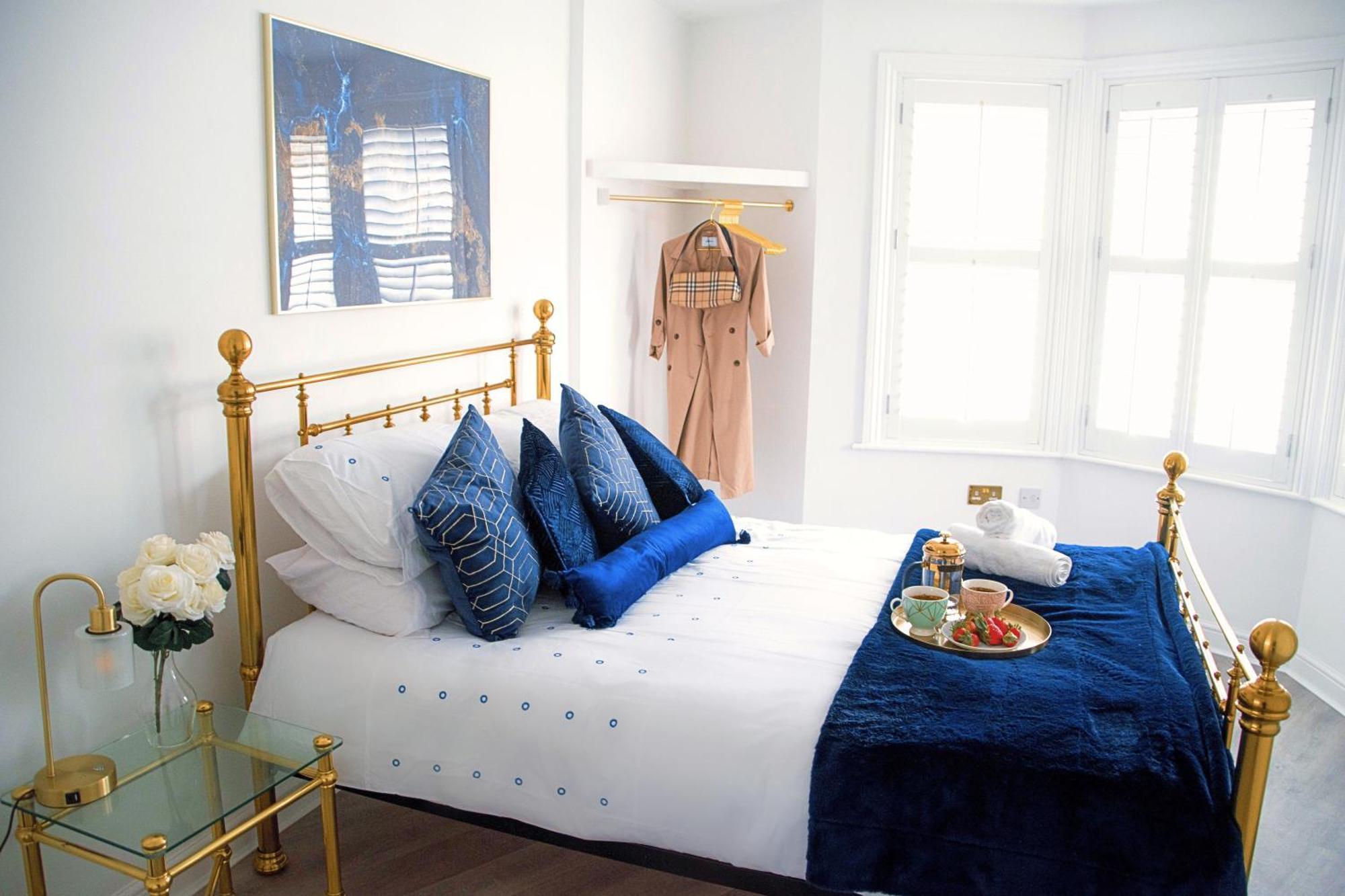 Modern Town Centre Flat - Free Shared Parking, King Size Bed, 5 Minutes Walk To Beach 伯恩茅斯 外观 照片